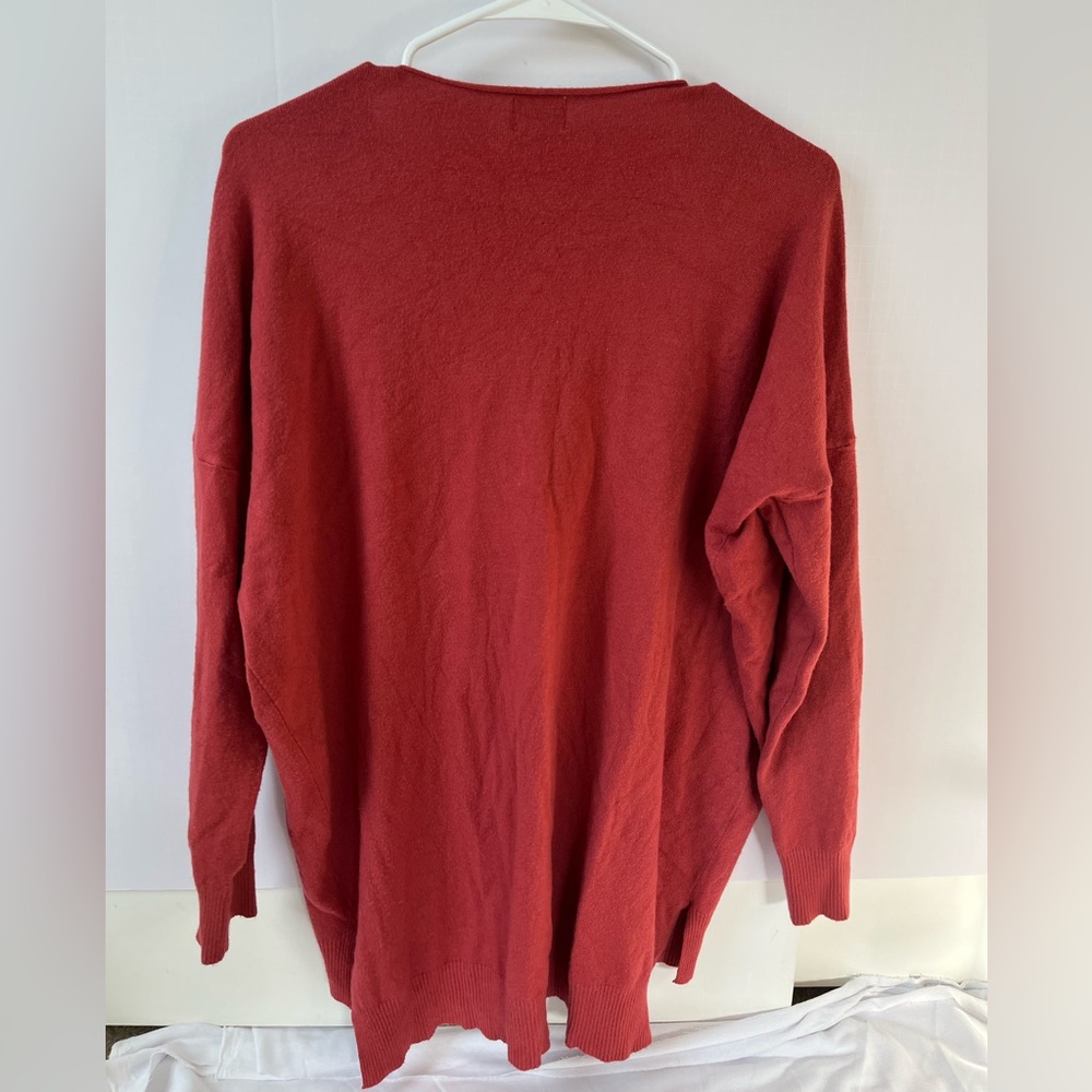 Elegant Red V-Neck Sweater - Picture 2 of 3